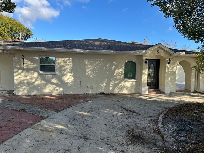 property at 3111 W Spruce St