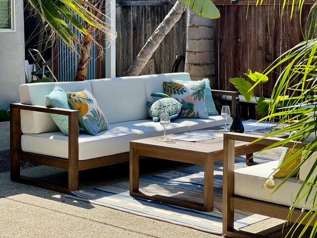 221 Esparto Ave in Pismo Beach, CA - Foto de edificio - Building Photo