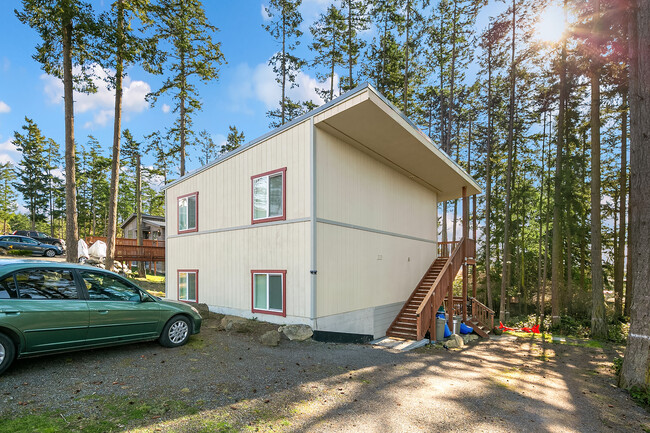 581 Finnegan Rdg in Friday Harbor, WA - Building Photo - Building Photo