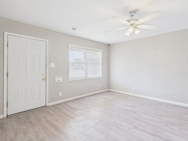 property at 3010 Westhaven Dr