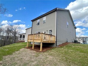 114 Auburn Xing Wy in Auburn, GA - Foto de edificio - Building Photo