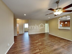 431 Diana Dr in Converse, TX - Building Photo - Building Photo