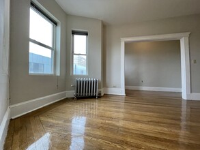 45 Hemenway St, Unit 9 in Boston, MA - Building Photo - Building Photo