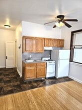 575 Farmington Ave in Hartford, CT - Foto de edificio - Building Photo