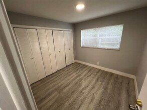 6840 Pembroke Rd in Miramar, FL - Building Photo - Building Photo