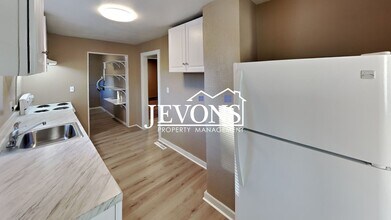 812 S 10th Ave in Yakima, WA - Building Photo - Building Photo