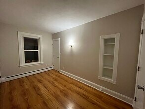 996 Charles St in North Providence, RI - Building Photo - Building Photo