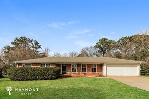 1729 Hasty Rd in Marietta, GA - Building Photo