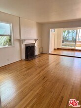 653 Ramona Ave in Laguna Beach, CA - Foto de edificio - Building Photo