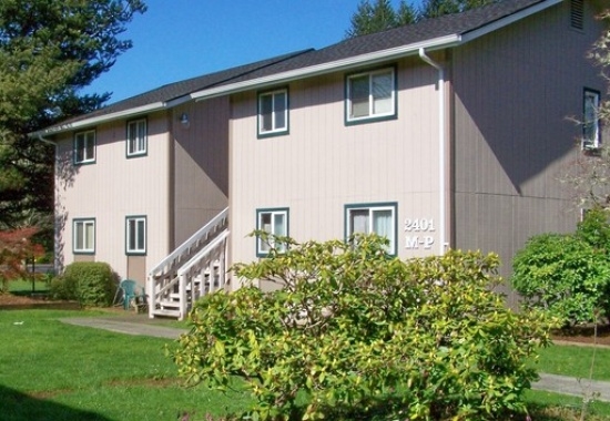 Woodland Apartments in Reedsport, OR - Building Photo