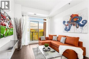 34 Plains Rd E in Burlington, ON - Building Photo