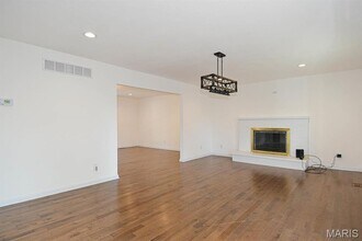 306 Bright Meadows Dr in Ballwin, MO - Building Photo - Building Photo