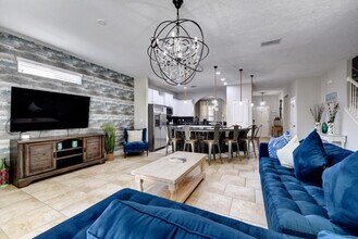 5254 Wildwood Wy in Davenport, FL - Building Photo - Building Photo