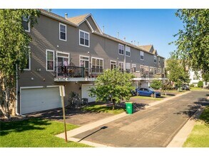 15577 Junegrass Ln in Eden Prairie, MN - Building Photo - Building Photo