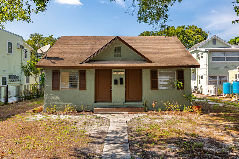 1665 28th Ave N in St. Petersburg, FL - Building Photo