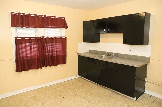 property at 865 Clifford Ave