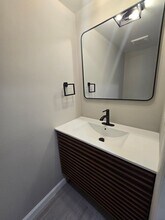 11 Ingham Way in New Hope, PA - Foto de edificio - Building Photo