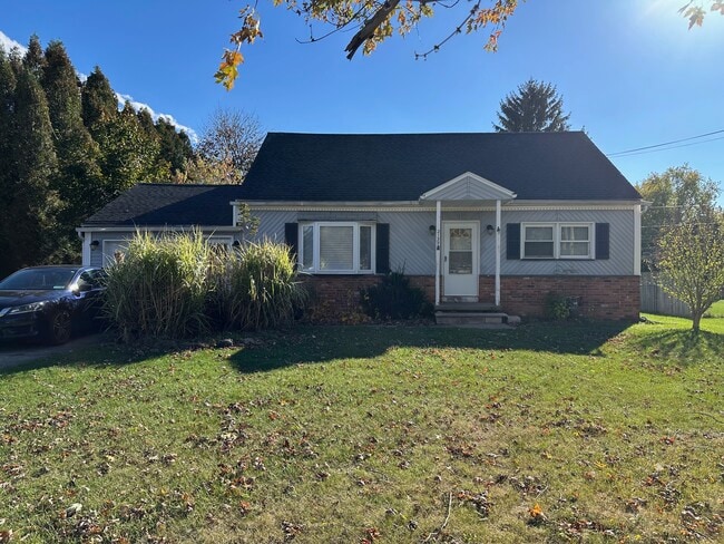 2139 Westside Dr in Rochester, NY - Building Photo - Building Photo