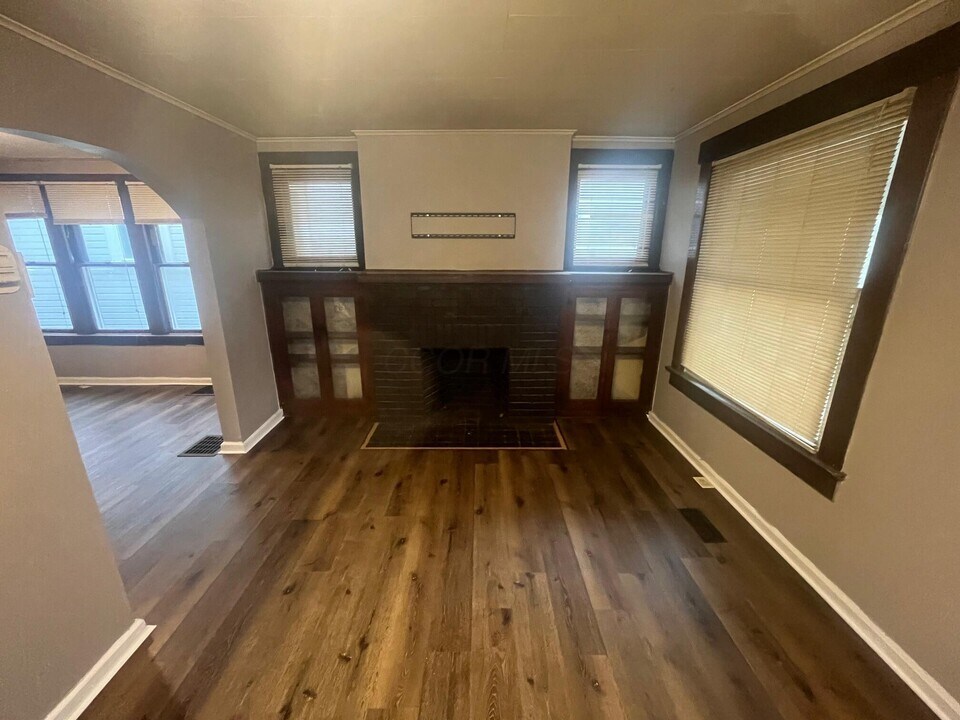 358 S Terrace Ave in Columbus, OH - Building Photo
