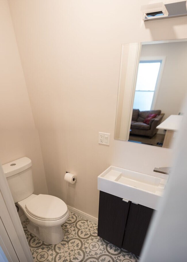 14 Sumner St in Boston, MA - Building Photo - Building Photo