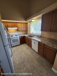 1806 E 3rd Ave photo'