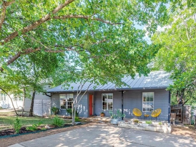 property at 1705 Adriane Dr