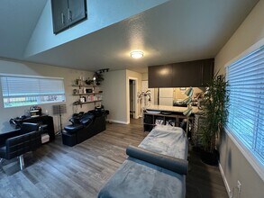 13019 200th St E, Unit B in Graham, WA - Building Photo - Building Photo