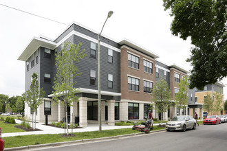 435 LaGrave at Tapestry Square in Grand Rapids, MI - Building Photo - Building Photo