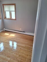 14047 S Tracy Ave, Unit 1B in Riverdale, IL - Foto de edificio - Building Photo