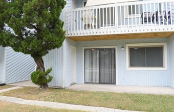 39 Roberts Rd, Unit #6 in Hampstead, NC - Building Photo - Building Photo