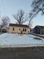 1378 Thrush St in Green Bay, WI - Building Photo