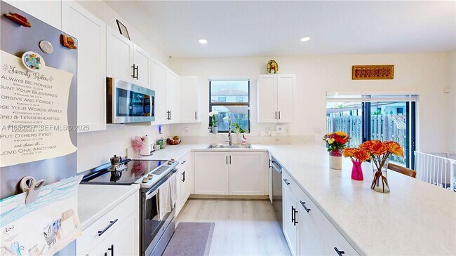 24902 SW 107th Ave in Homestead, FL - Building Photo - Building Photo