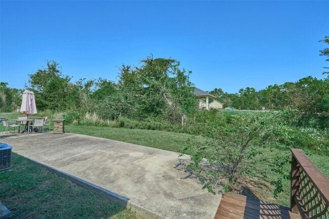 property at 21 Harbour Row Dr