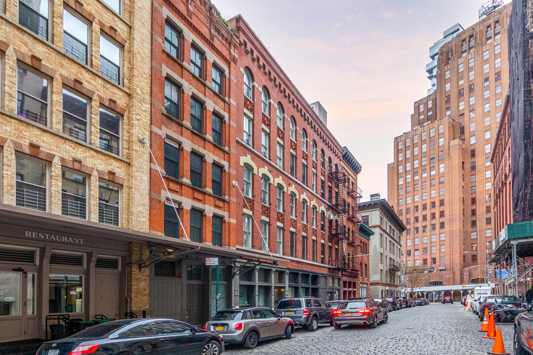 17 Jay St in New York, NY - Foto de edificio