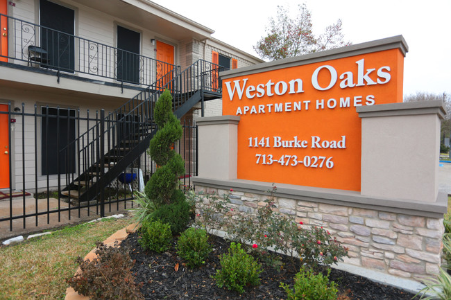 Weston Oaks Apartments in Pasadena, TX - Building Photo - Building Photo