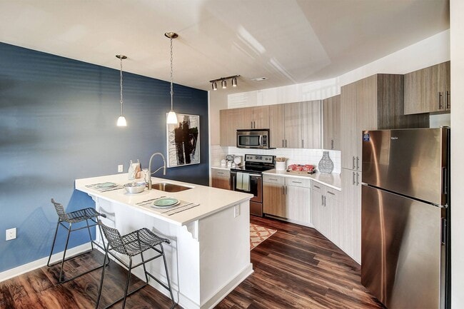 The Linden Apartments in Davidson, NC - Foto de edificio - Building Photo