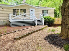 8 Dixie Dr in Stockbridge, GA - Building Photo