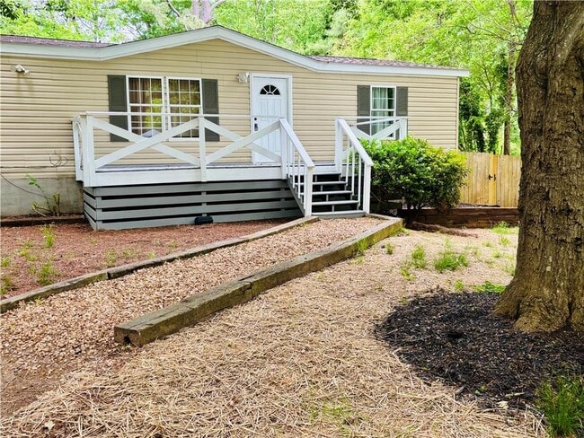 property at 8 Dixie Dr