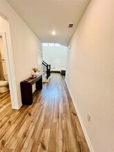 15826 Dove Holw Dr in Conroe, TX - Foto de edificio - Building Photo