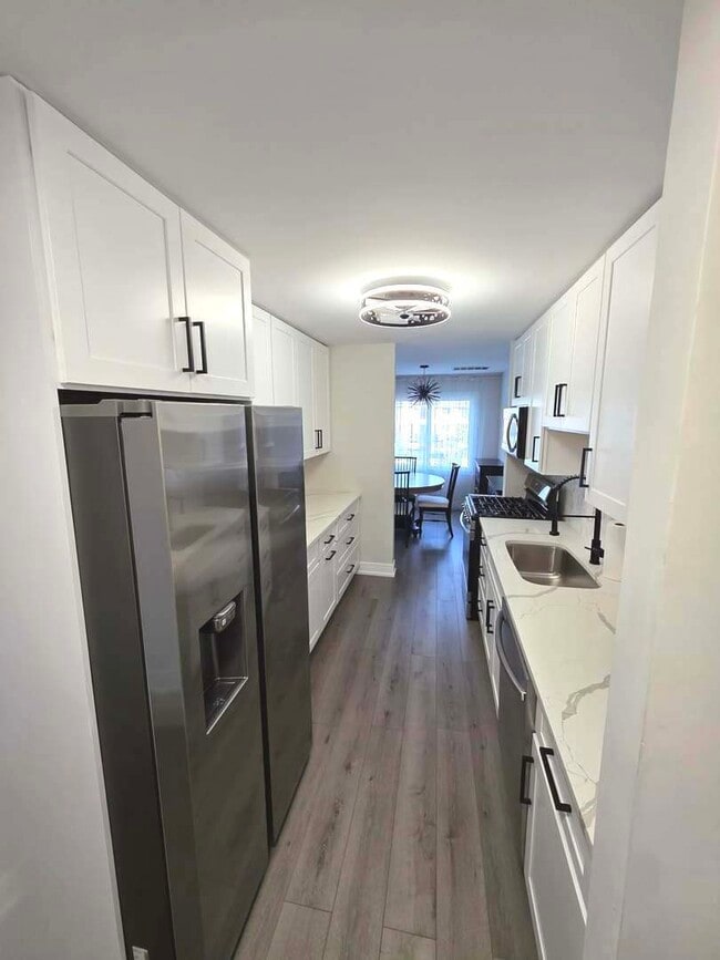 2800 Mitchell Dr in Woodridge, IL - Building Photo - Building Photo