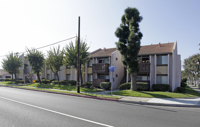 7531 Knott Ave in Buena Park, CA - Foto de edificio - Building Photo