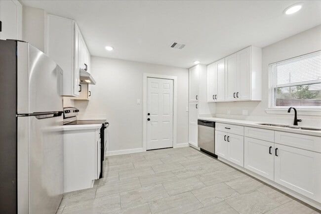 property at 6731 London St