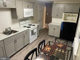 718 Selma St in Norristown, PA - Building Photo