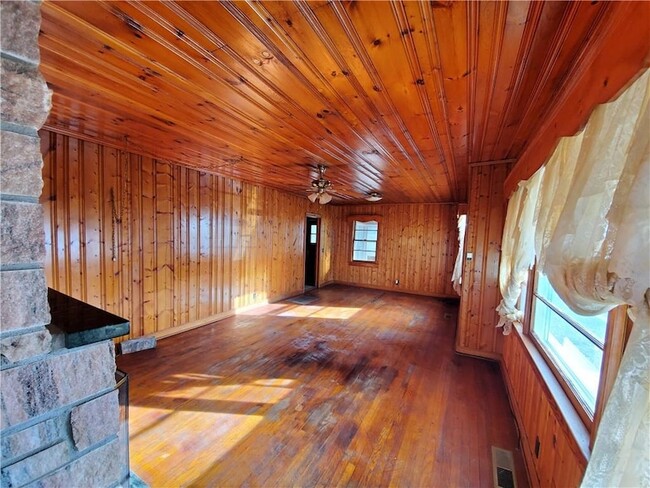 1025 Pickens St in Ball Ground, GA - Building Photo - Building Photo