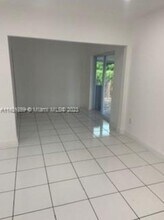 3690 NW 17th St in Miami, FL - Building Photo - Building Photo