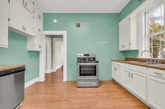 402 N Gloster St in Tupelo, MS - Building Photo - Building Photo