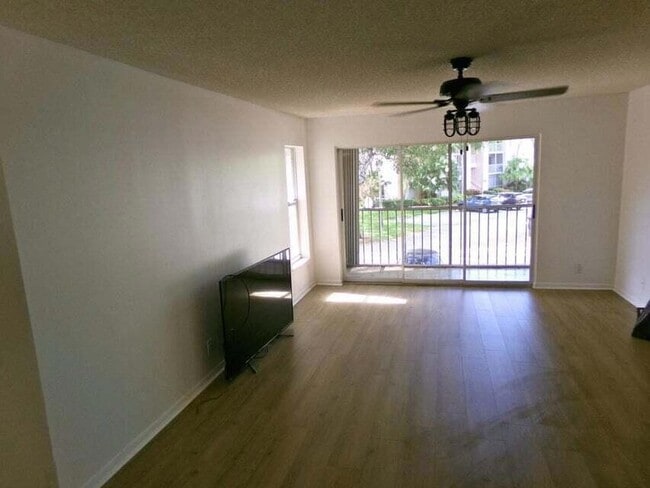 13750 Oneida Dr, Unit B2 in Delray Beach, FL - Building Photo - Building Photo