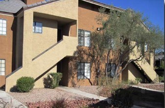 Canyon Creek Villas in Las Vegas, NV - Foto de edificio - Building Photo