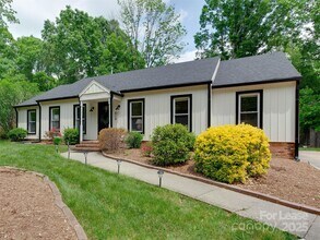 619 Fence Post Ln in Matthews, NC - Building Photo - Building Photo