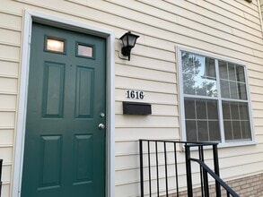 1616 E Bancroft Ln in Crofton, MD - Building Photo - Building Photo